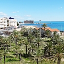 Stunning corner apartment with incredible sea views and central!