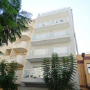 New groundfloor apartment in two floors with 4 bedrooms and 4 bathrooms, near beach