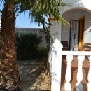 Nice townhouse on two levels with a nice swimming pool in a large pleasant green area